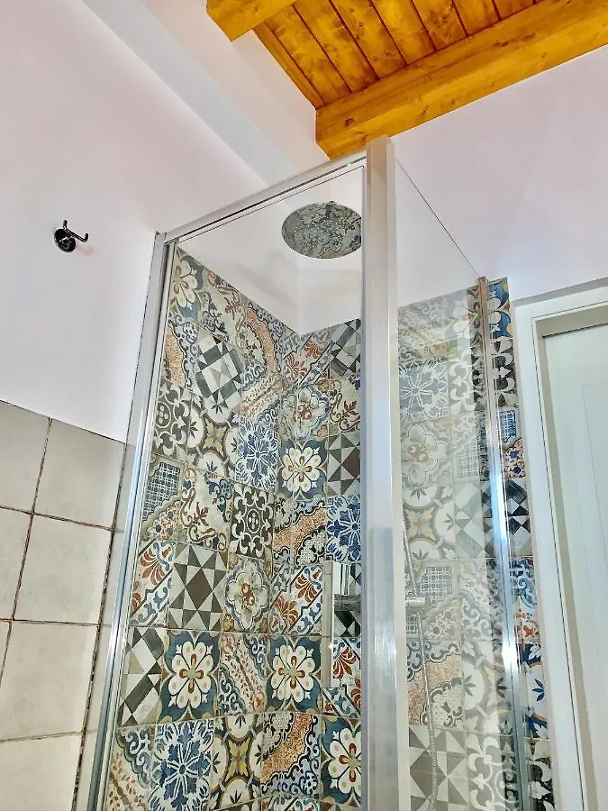 Central Balcony & Terrace Apartments Near Attractions Palermo Italia