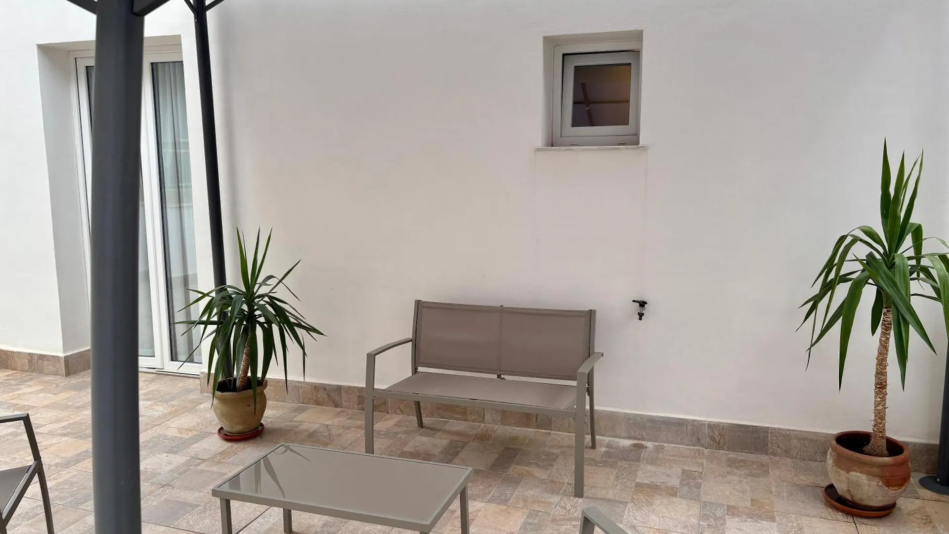 Central Balcony & Terrace Apartments Near Attractions Palermo