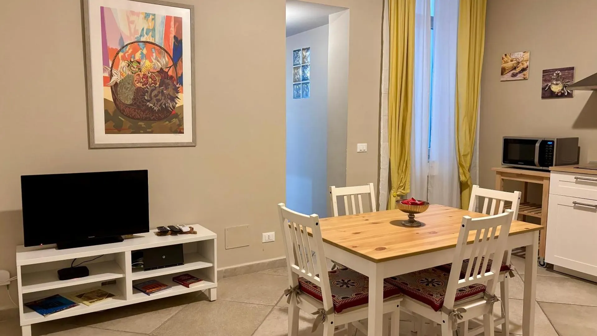 Central Balcony & Terrace Apartments Near Attractions Palermo