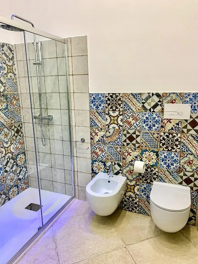 Central Balcony & Terrace Apartments Near Attractions Palermo 0*,