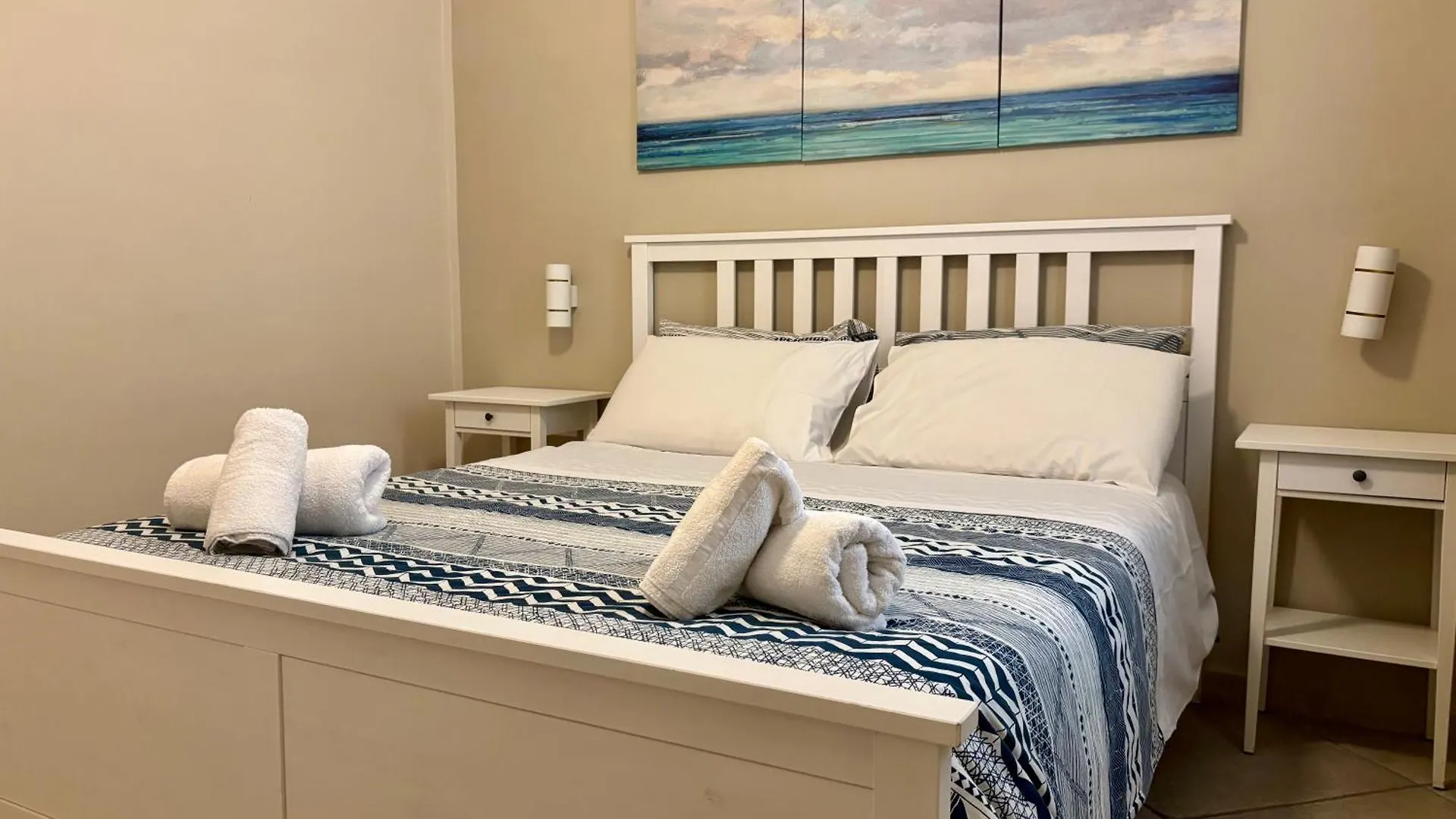 Central Balcony & Terrace Apartments Near Attractions Palermo