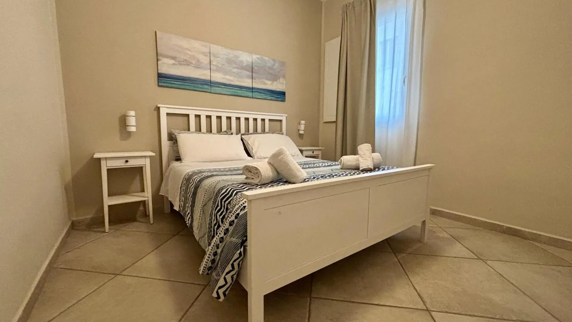 Central Balcony & Terrace Apartments Near Attractions Palermo