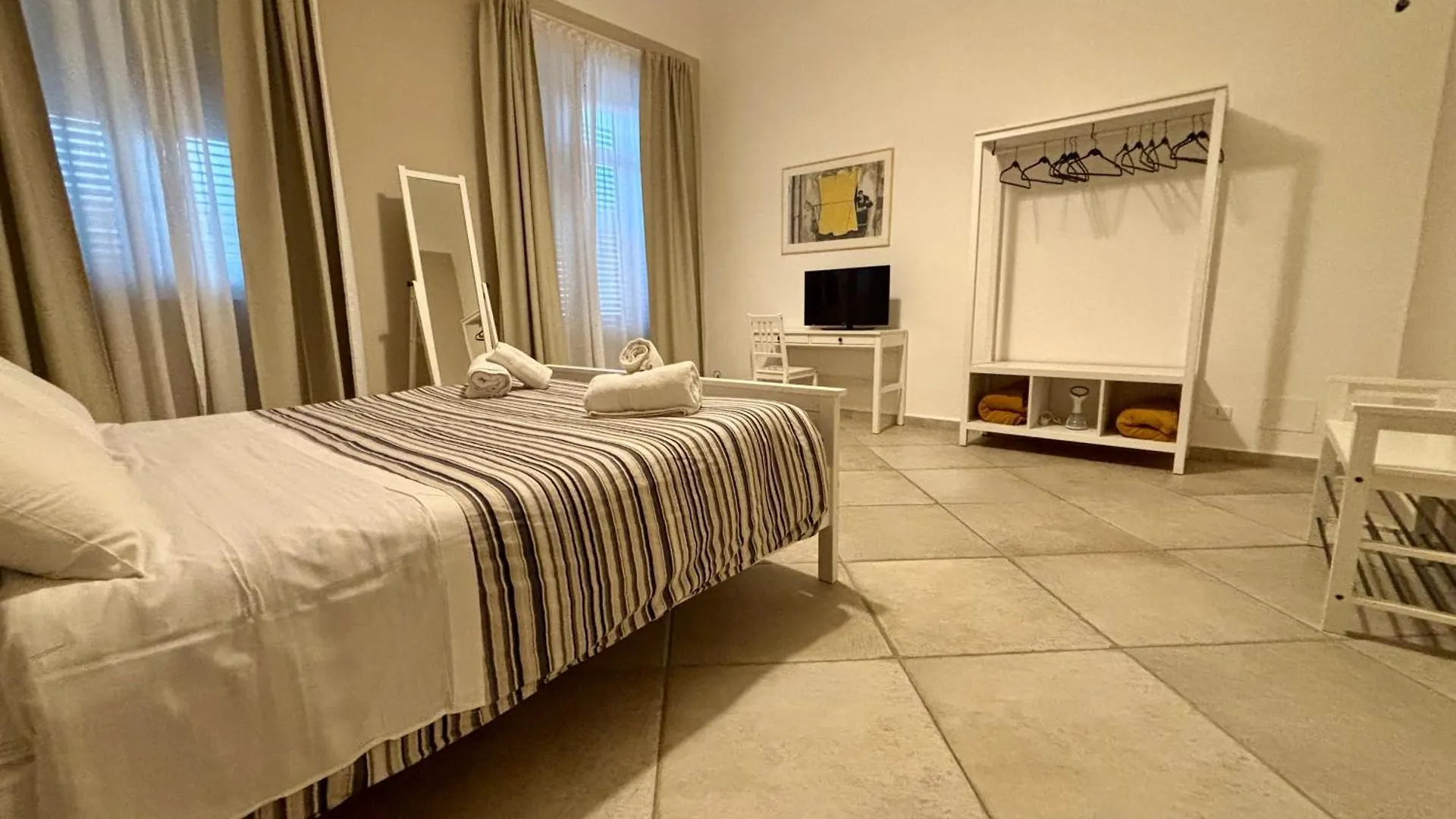 Central Balcony & Terrace Apartments Near Attractions Palermo
